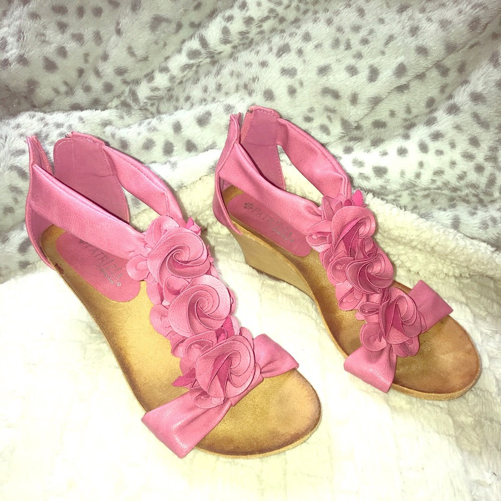 Trendy Sandals-Rose Colored. Super Comfy.